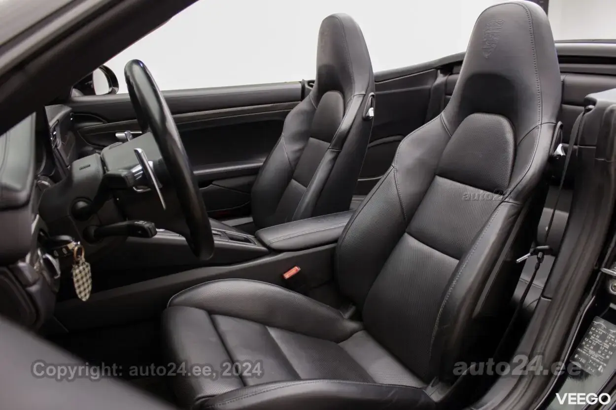 Porsche 911 Turbo S 3.8 412kW 3.8 412kW