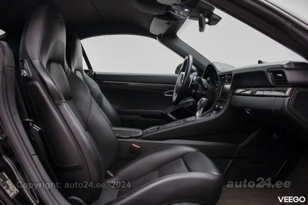 Porsche 911 Turbo S 3.8 412kW 3.8 412kW