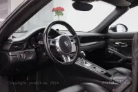 Porsche 911 Turbo S 3.8 412kW 3.8 412kW thumbnail