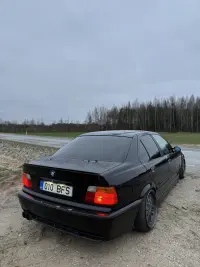 BMW 318 1.8 85kW thumbnail