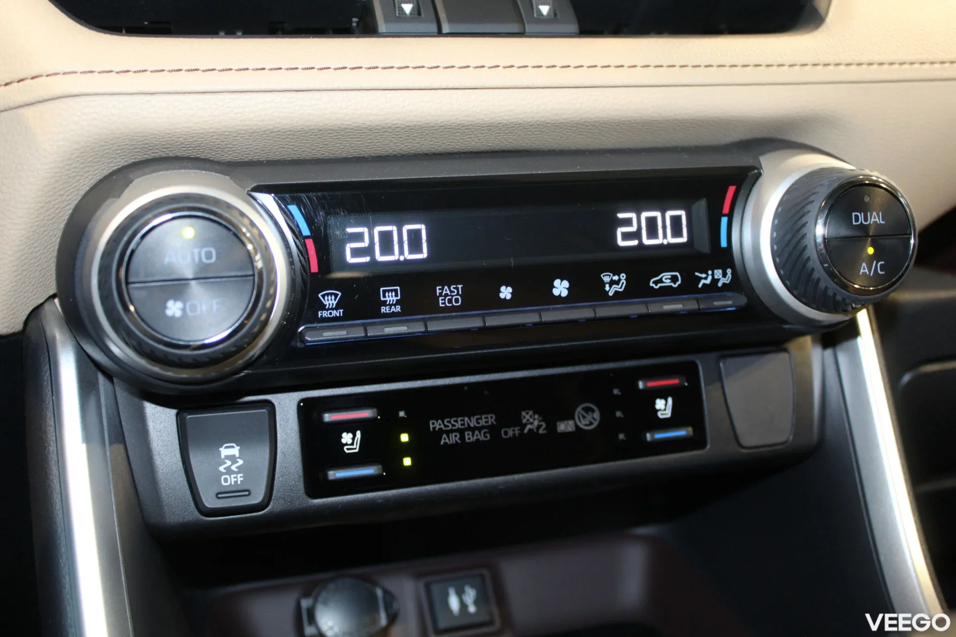 Toyota RAV4 Premium 4WD 2.5 131kW