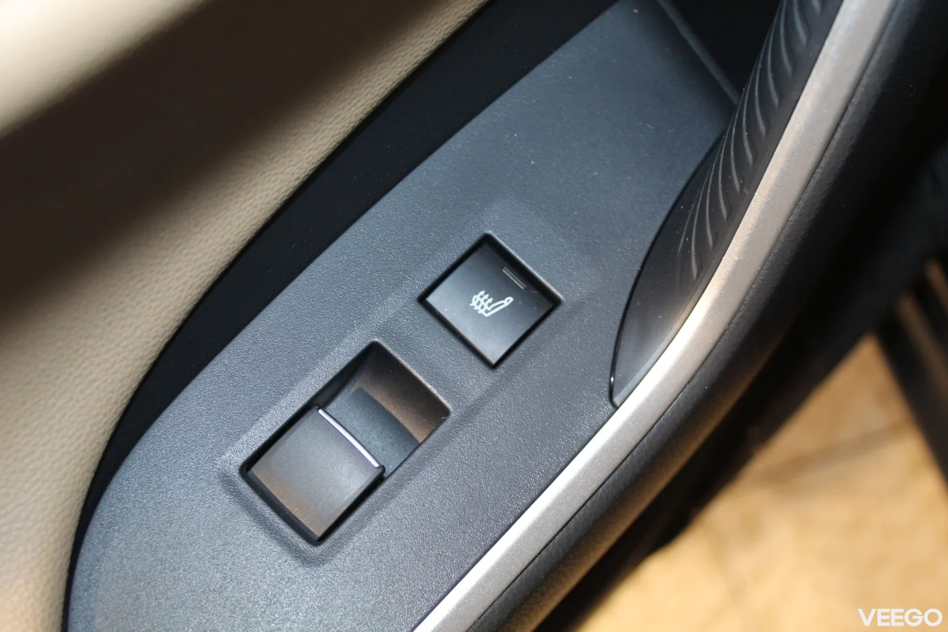 Toyota RAV4 Premium 4WD 2.5 131kW