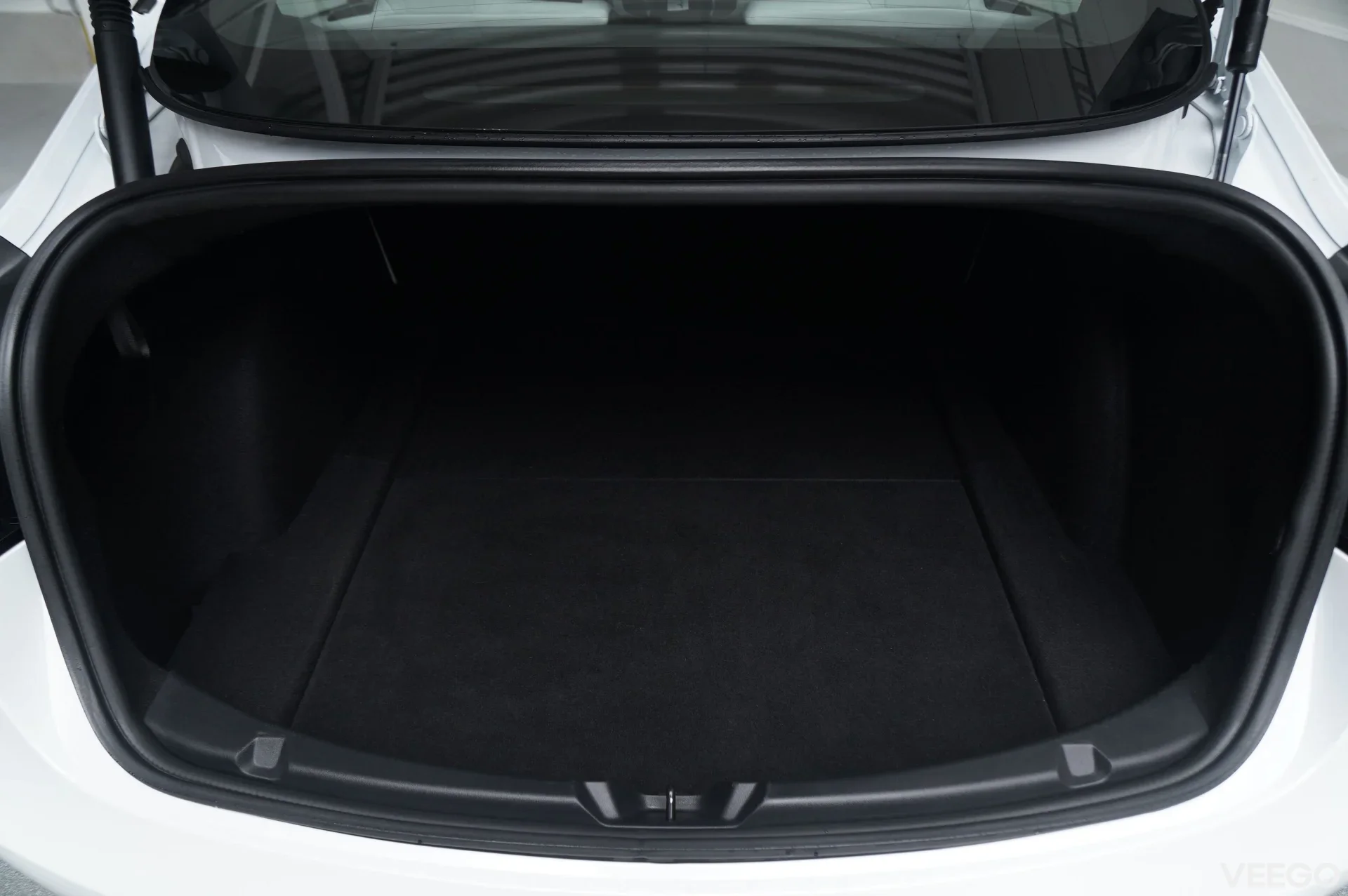 Tesla Model 3 Long Range AWD Dual Motor