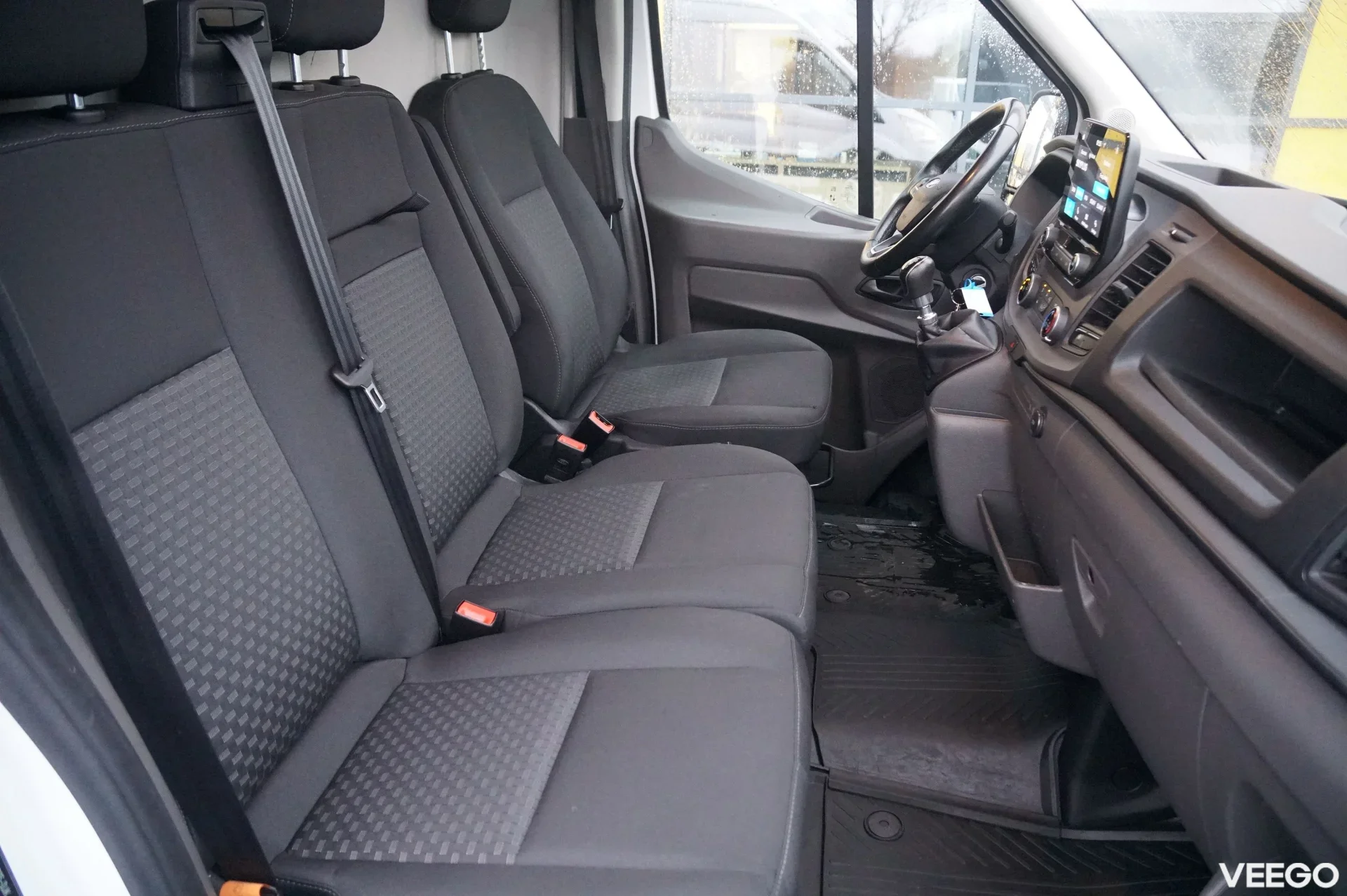 Ford Transit TDCI 350L VAN FWD 130HP 2 96kW
