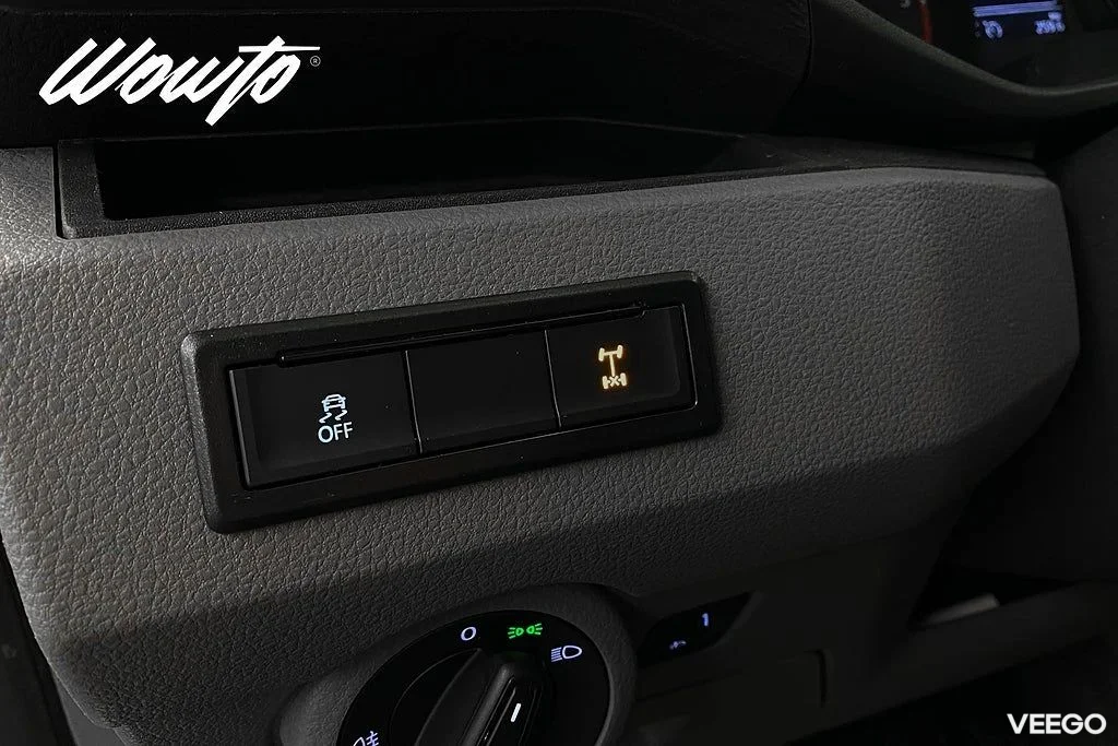 Volkswagen Transporter Kombi 2.0 TDI 4M DSG L2 5-Sits 110kW