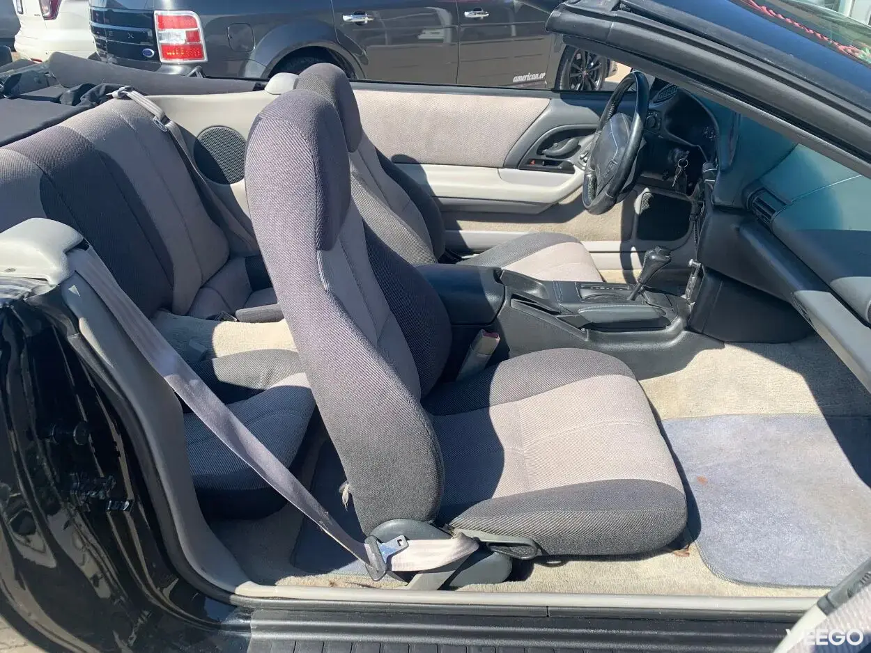 Chevrolet Camaro Z28 Convertible 5.7 V8 275hp 5.7 210kW