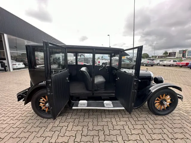 Image of Dodge Brothers Business Sedan 3.5 R4 35hp 3.5