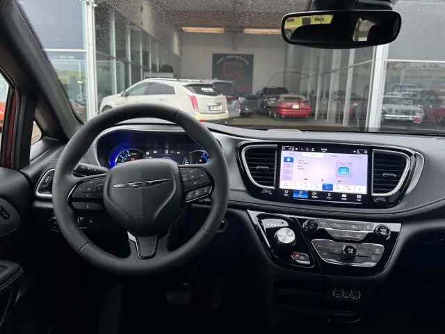 Image of Chrysler Pacifica Hybrid S 3.6 V6 Pentastar 3.6