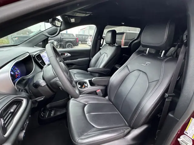 Image of Chrysler Pacifica Hybrid S 3.6 V6 Pentastar 3.6