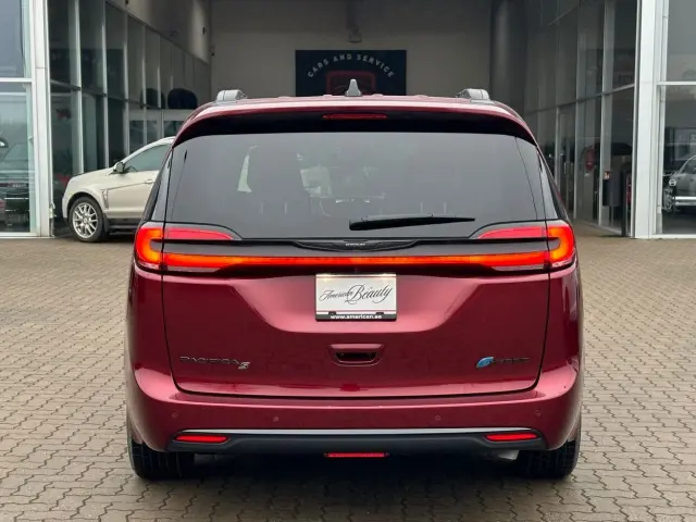 Image of Chrysler Pacifica Hybrid S 3.6 V6 Pentastar 3.6