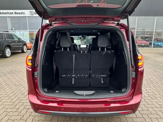 Image of Chrysler Pacifica Hybrid S 3.6 V6 Pentastar 3.6