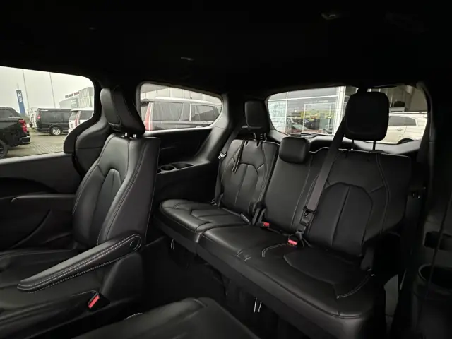Image of Chrysler Pacifica Hybrid S 3.6 V6 Pentastar 3.6