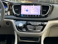 Chrysler Pacifica Limited AWD 3.6 V6 Pentastar 3.6 thumbnail
