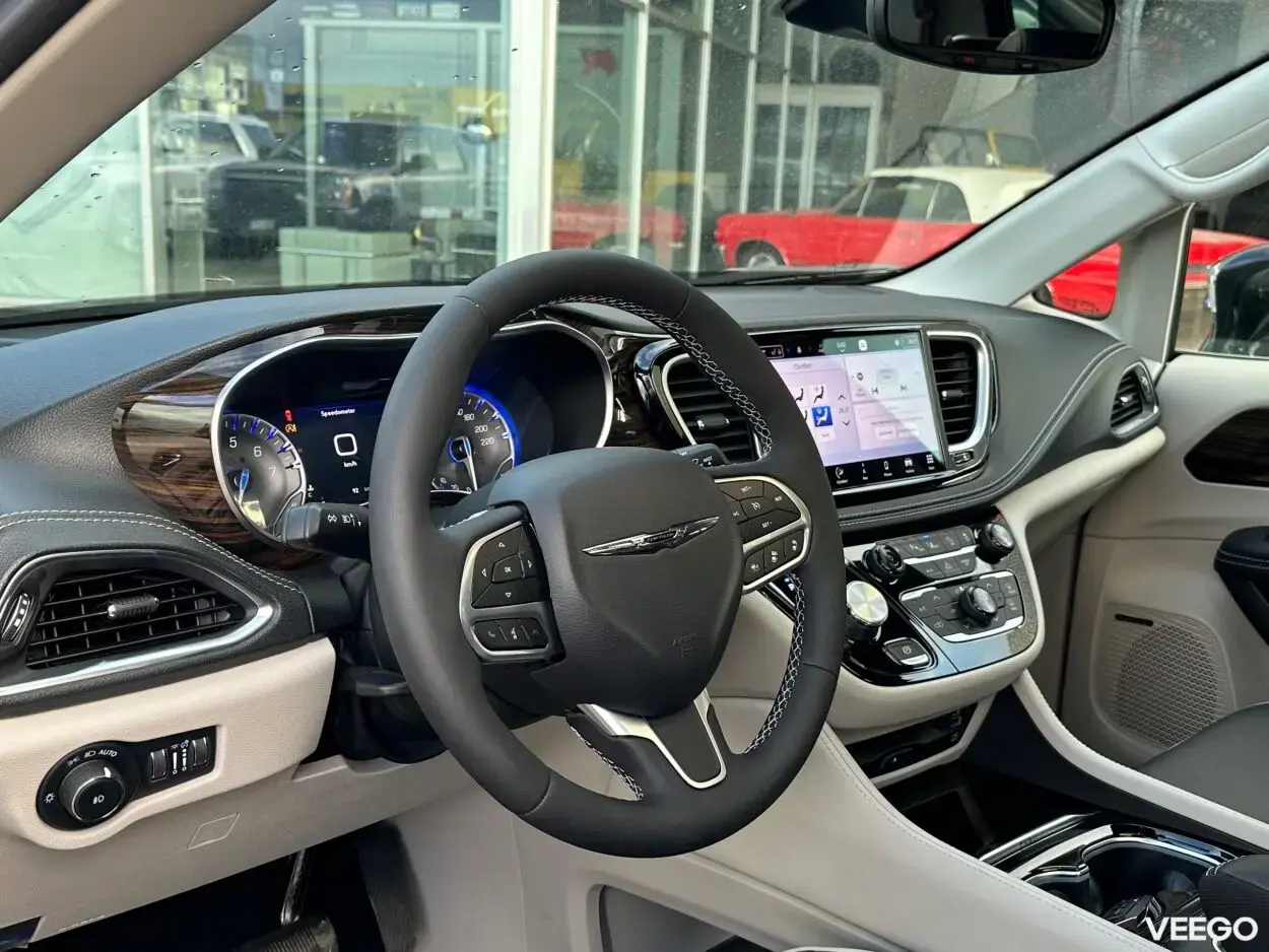 Chrysler Pacifica Limited AWD 3.6 V6 Pentastar 3.6