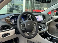 Chrysler Pacifica Limited AWD 3.6 V6 Pentastar 3.6 thumbnail