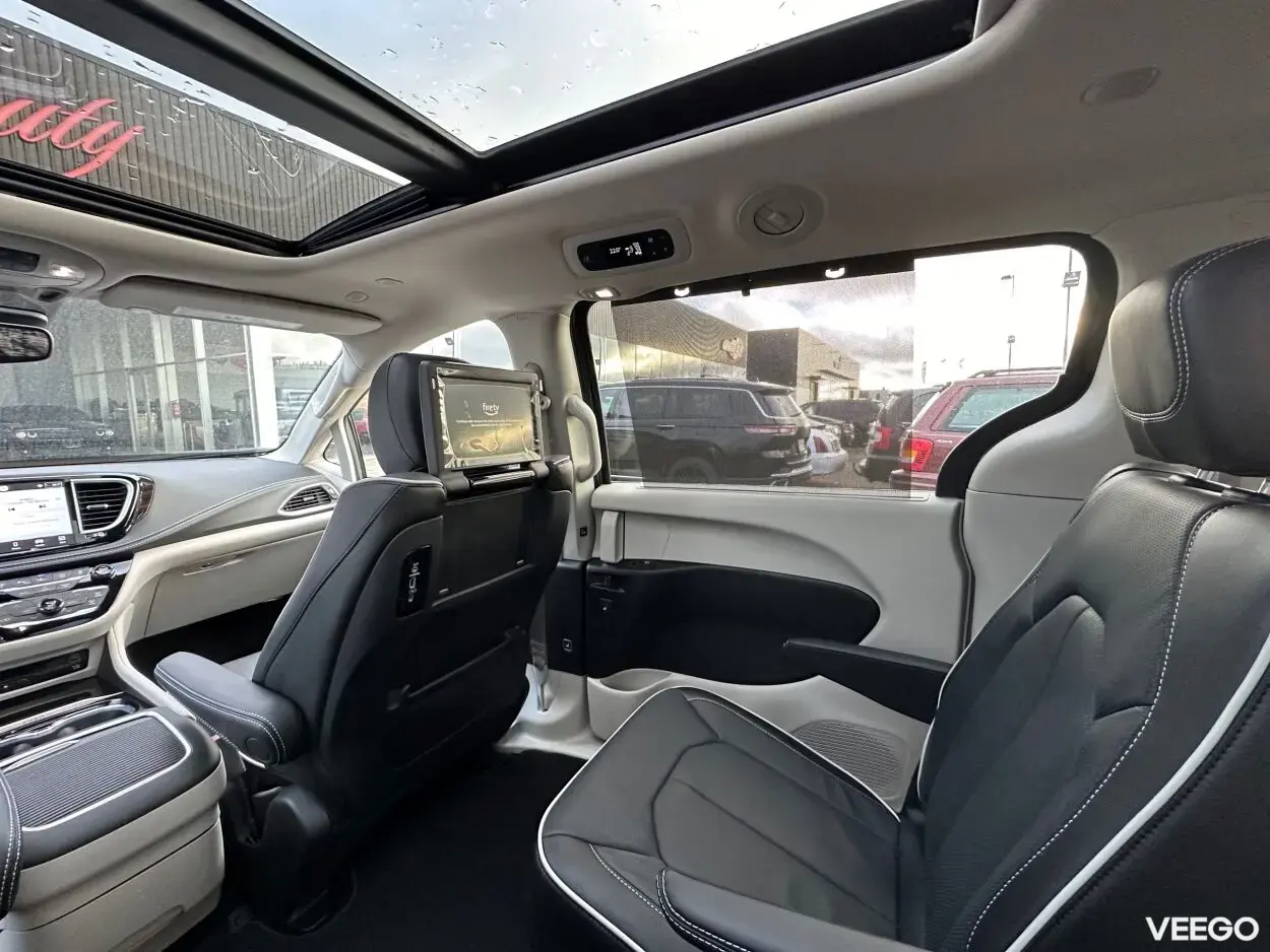 Chrysler Pacifica Limited AWD 3.6 V6 Pentastar 3.6