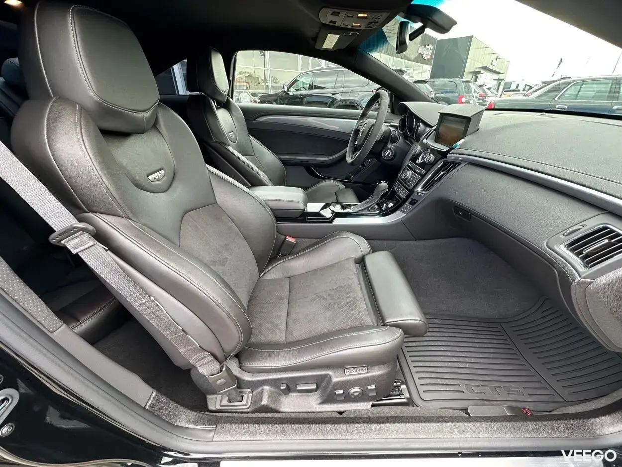 Cadillac CTS V 6.2 V8 Supercharged 556hp 6.2 415kW