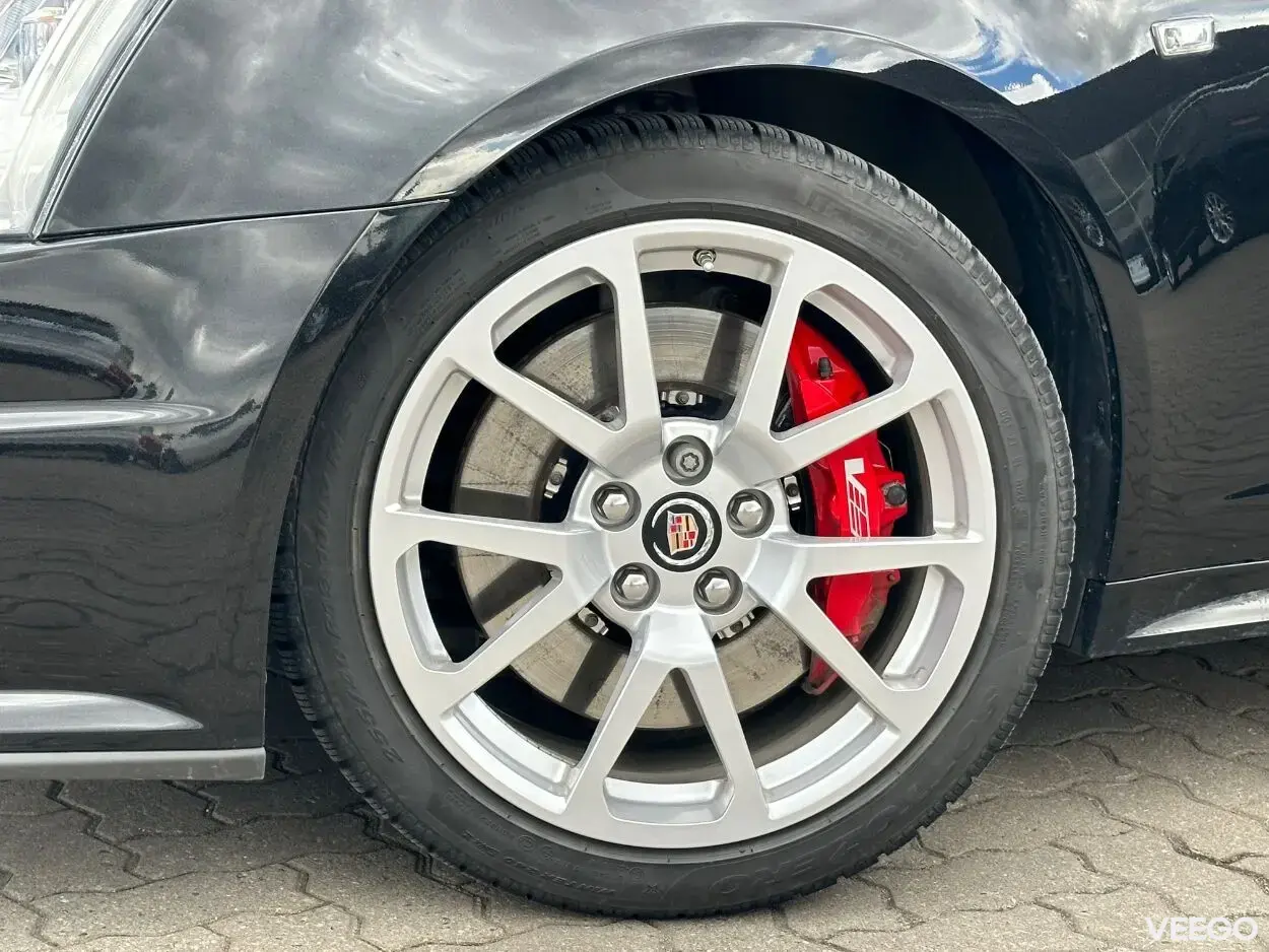 Cadillac CTS V 6.2 V8 Supercharged 556hp 6.2 415kW