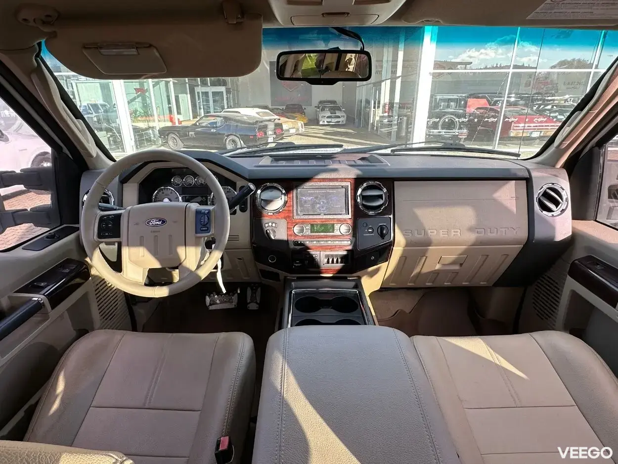 Ford F-250 Lariat Super Duty 4X4 6.4