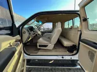 Ford F-250 Lariat Super Duty 4X4 6.4 thumbnail