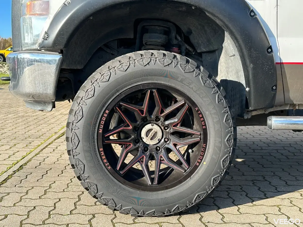 Ford F-250 Lariat Super Duty 4X4 6.4