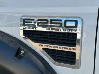Ford F-250 Lariat Super Duty 4X4 6.4 thumbnail
