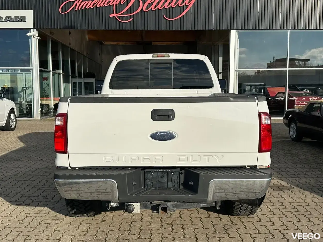 Ford F-250 Lariat Super Duty 4X4 6.4