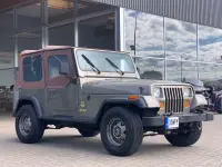 Jeep Wrangler Sahara Edition 4.2 R6 4.2 84kW thumbnail