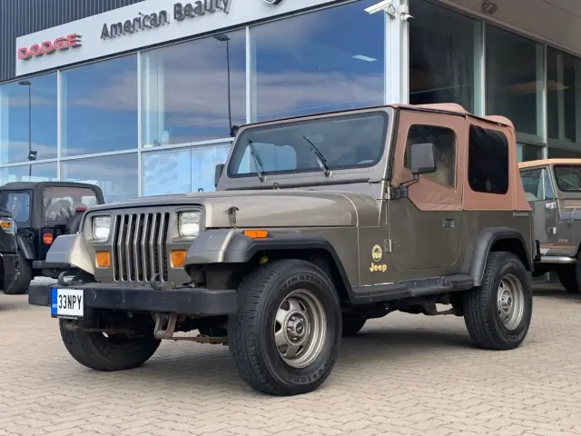 Image of Jeep Wrangler Sahara Edition 4.2 R6 4.2 84kW