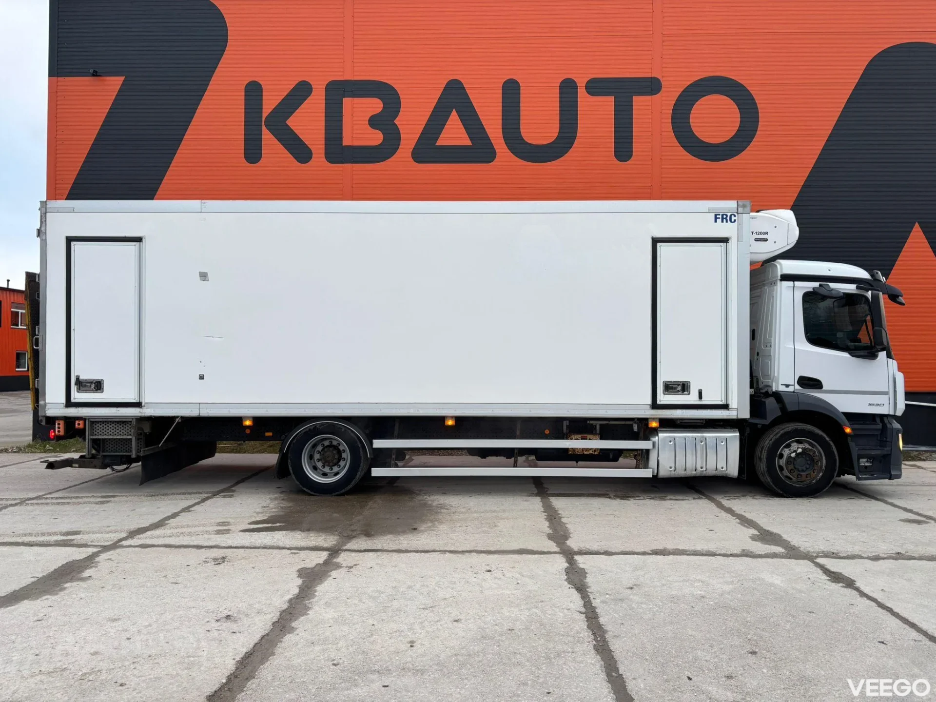 Mercedes-Benz Antos THERMOKING T-1200R / BOX L=8501 mm 220kW