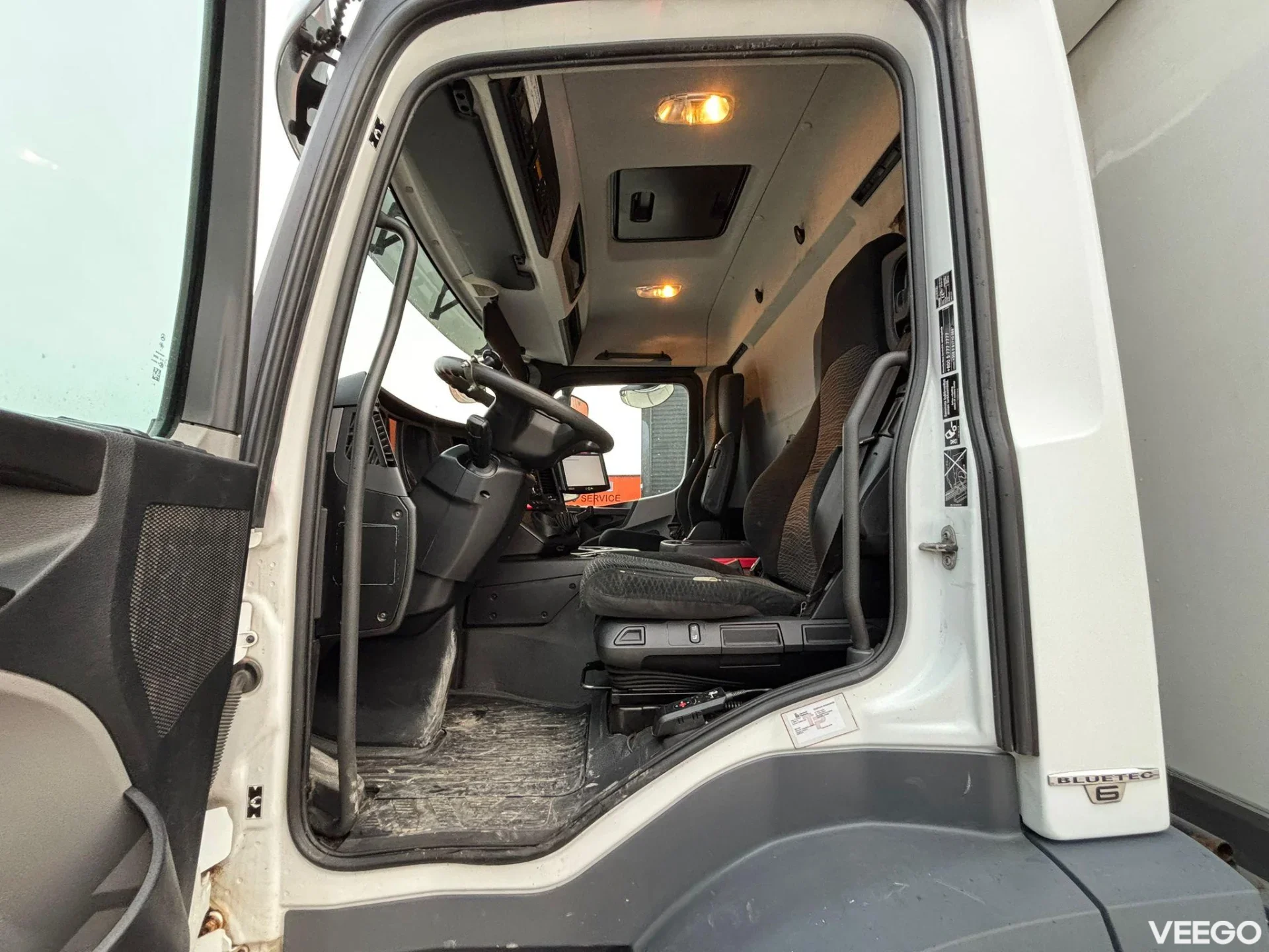 Mercedes-Benz Antos THERMOKING T-1200R / BOX L=8501 mm 220kW