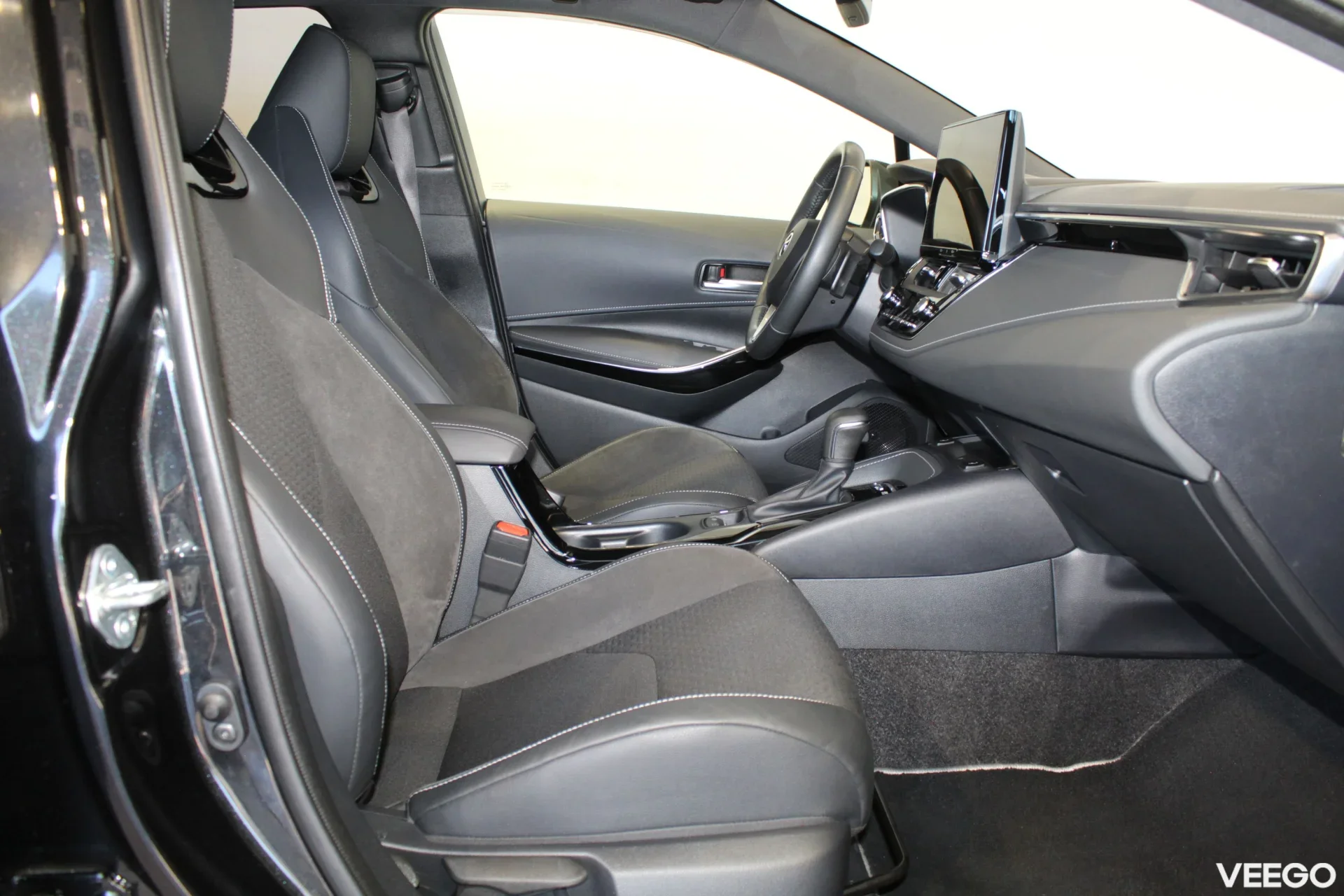 Toyota Corolla Touring Sports Luxury 2 112kW