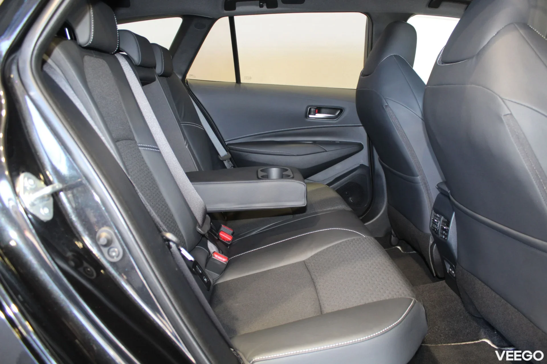 Toyota Corolla Touring Sports Luxury 2 112kW