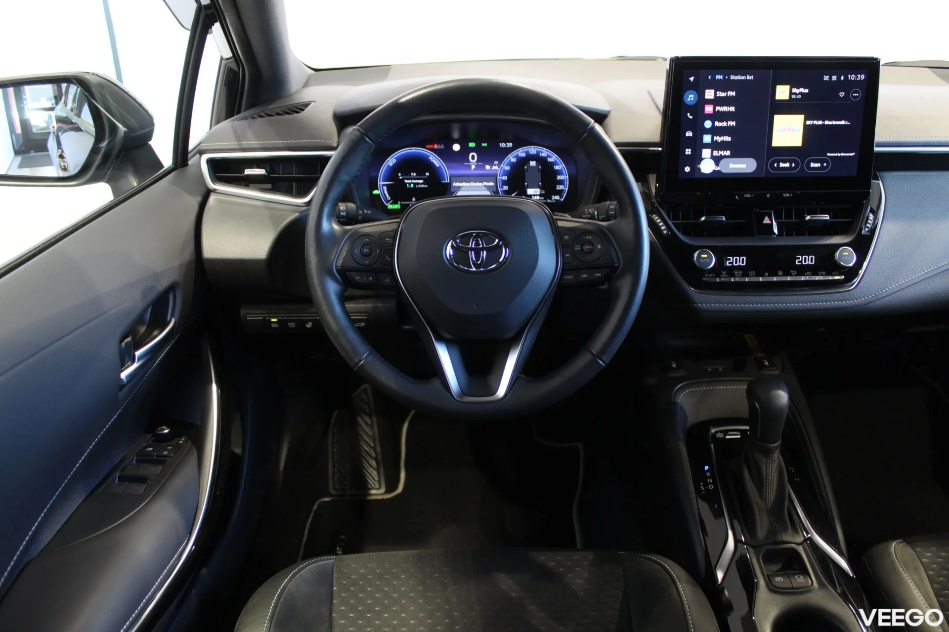 Toyota Corolla Touring Sports Luxury 2 112kW