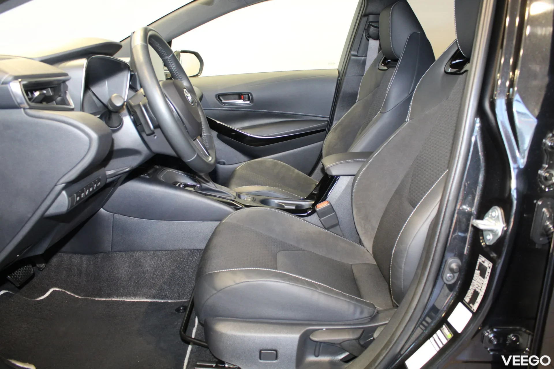 Toyota Corolla Touring Sports Luxury 2 112kW