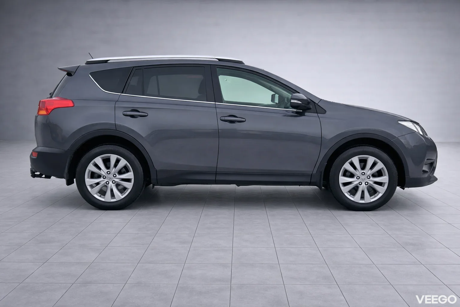 Toyota RAV4 2.0 111kW