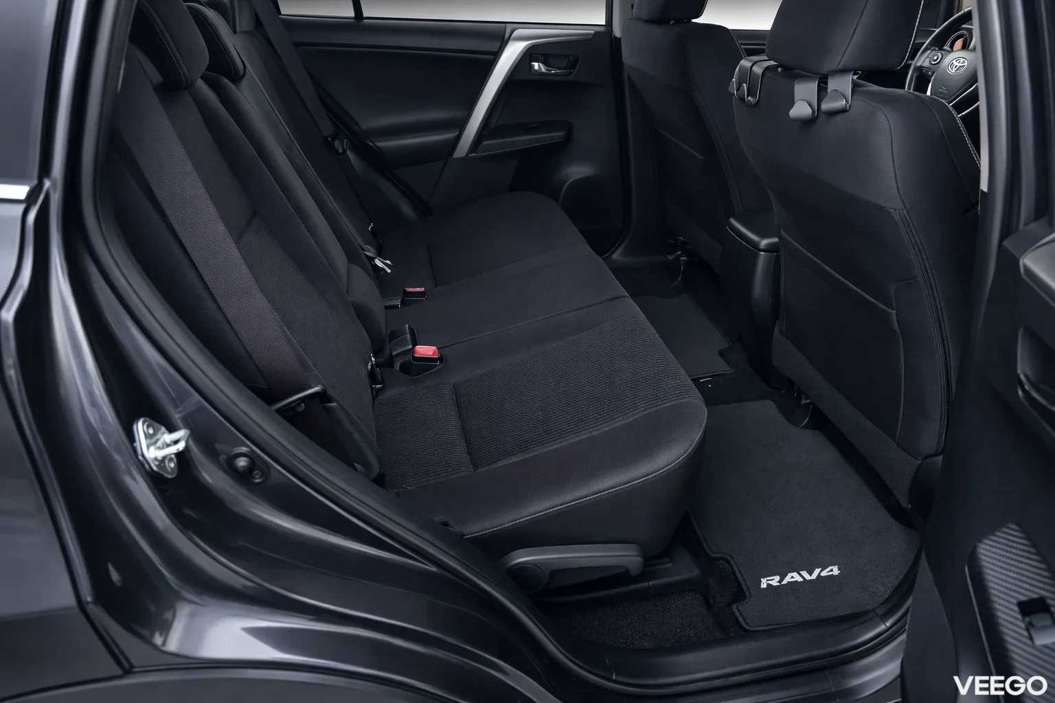 Toyota RAV4 2.0 111kW