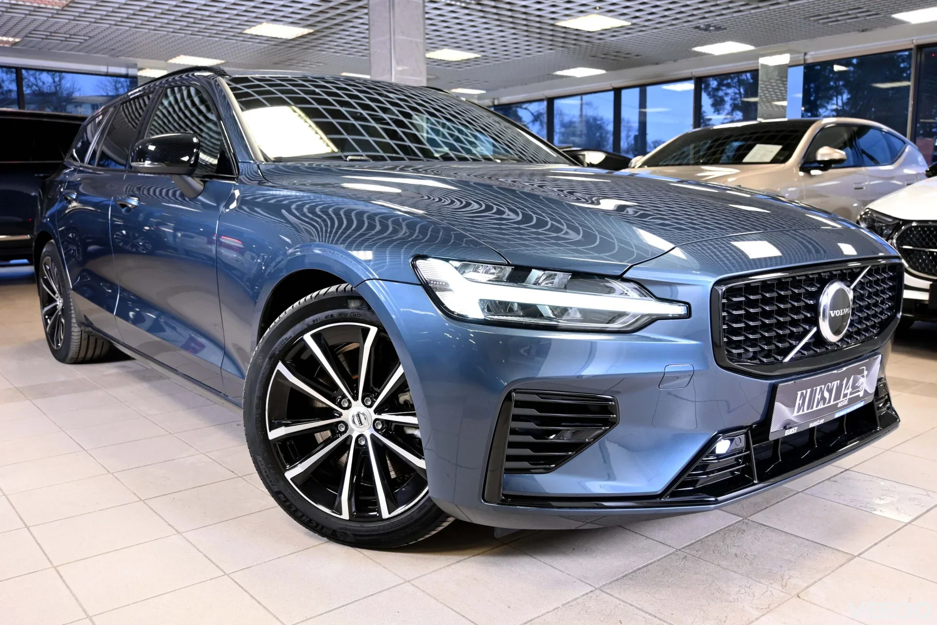 Volvo V60 AWD T6 PLUS DARK INTELLI SAFE 2 293kW