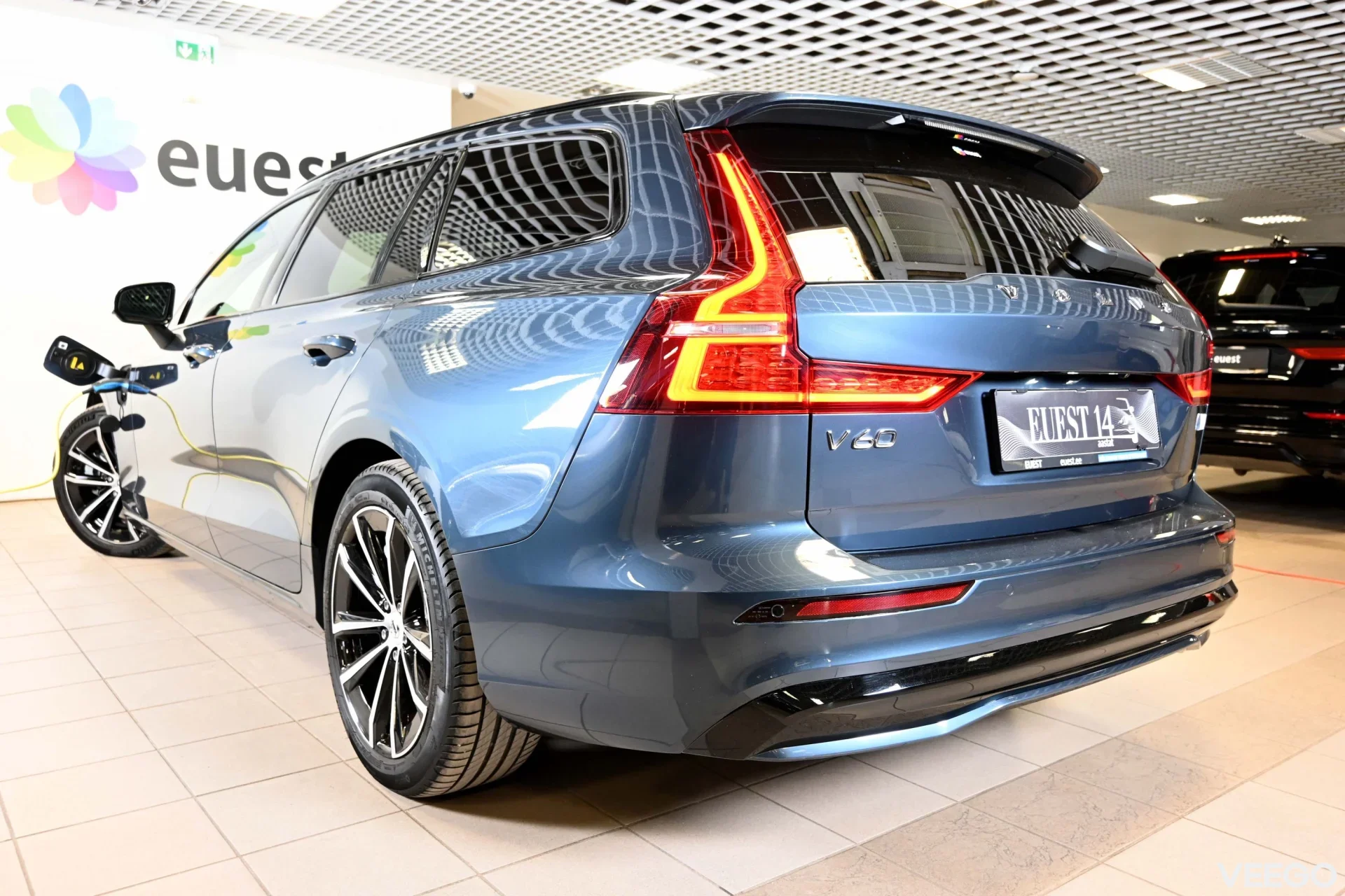 Volvo V60 AWD T6 PLUS DARK INTELLI SAFE 2 293kW