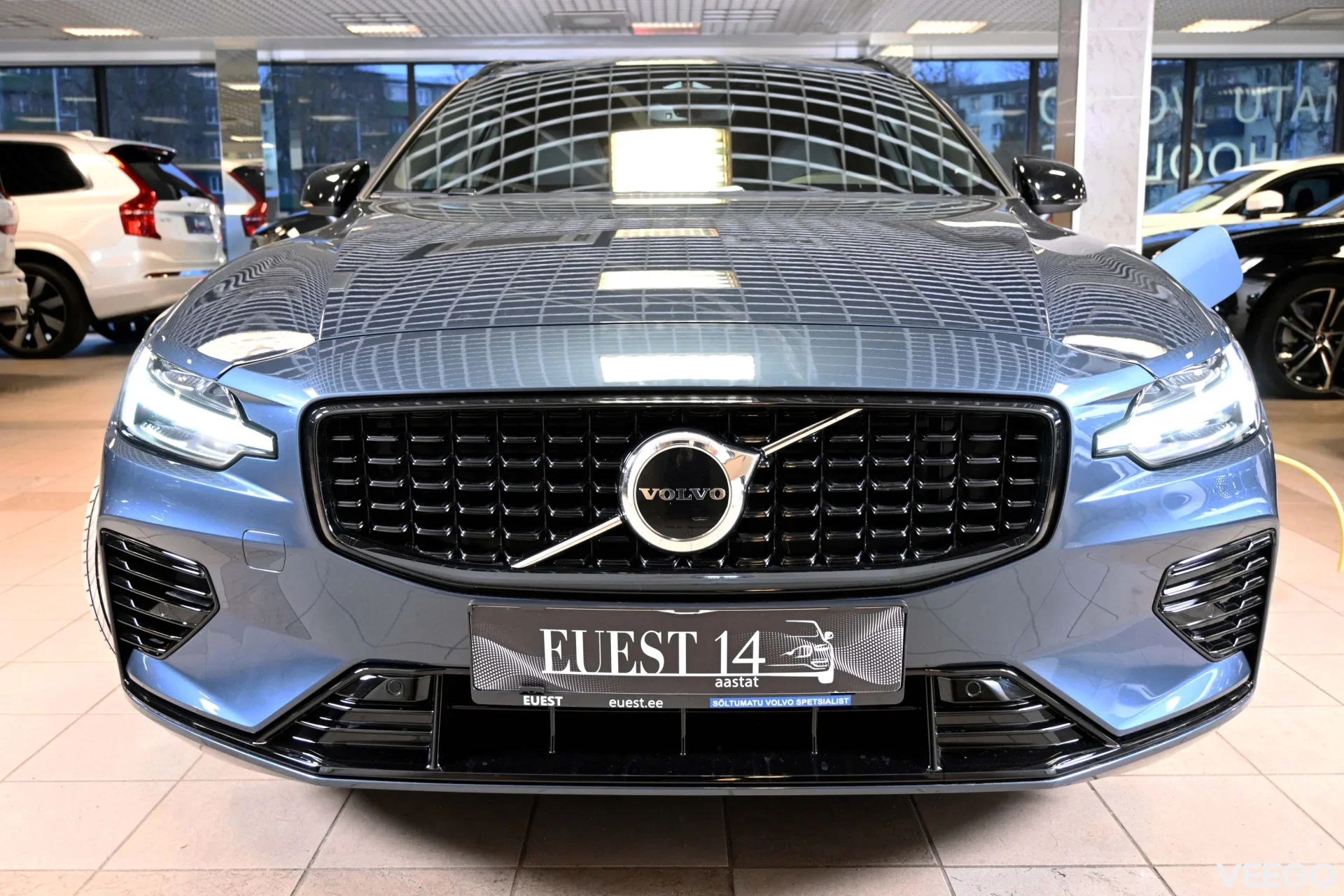 Volvo V60 AWD T6 PLUS DARK INTELLI SAFE 2 293kW