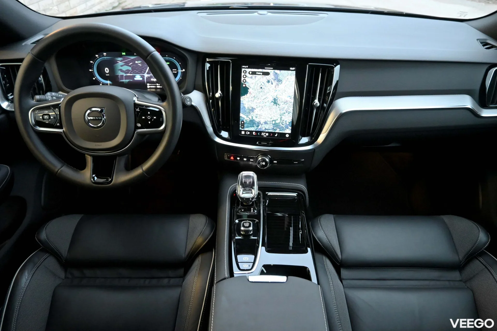 Volvo V60 AWD T6 PLUS DARK INTELLI SAFE 2 293kW