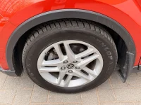 Toyota C-HR 72kW thumbnail