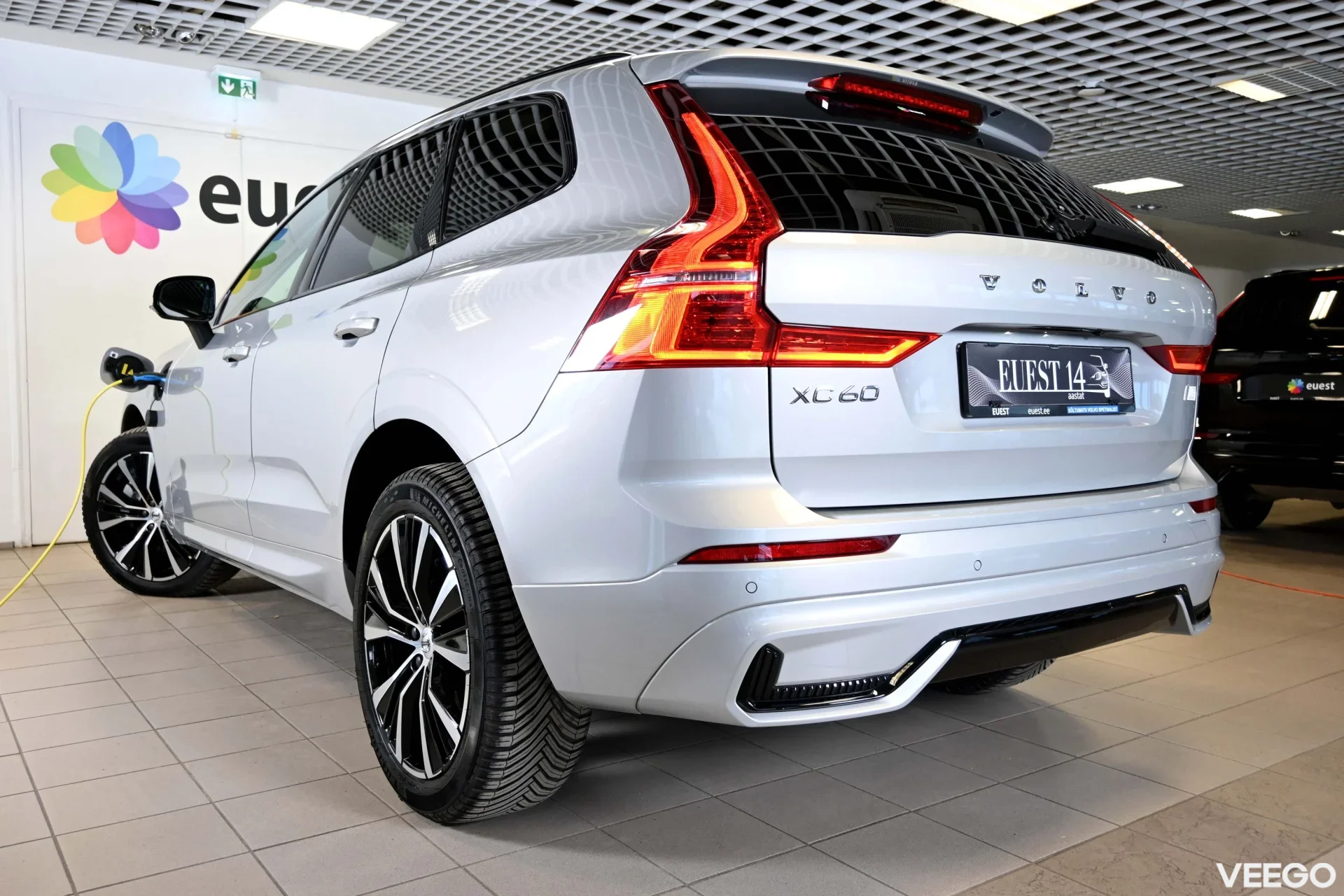 Volvo XC60 AWD T8 H&K ULTIMATE DARK XENIUM INTELLI SAFE PRO 2 335kW