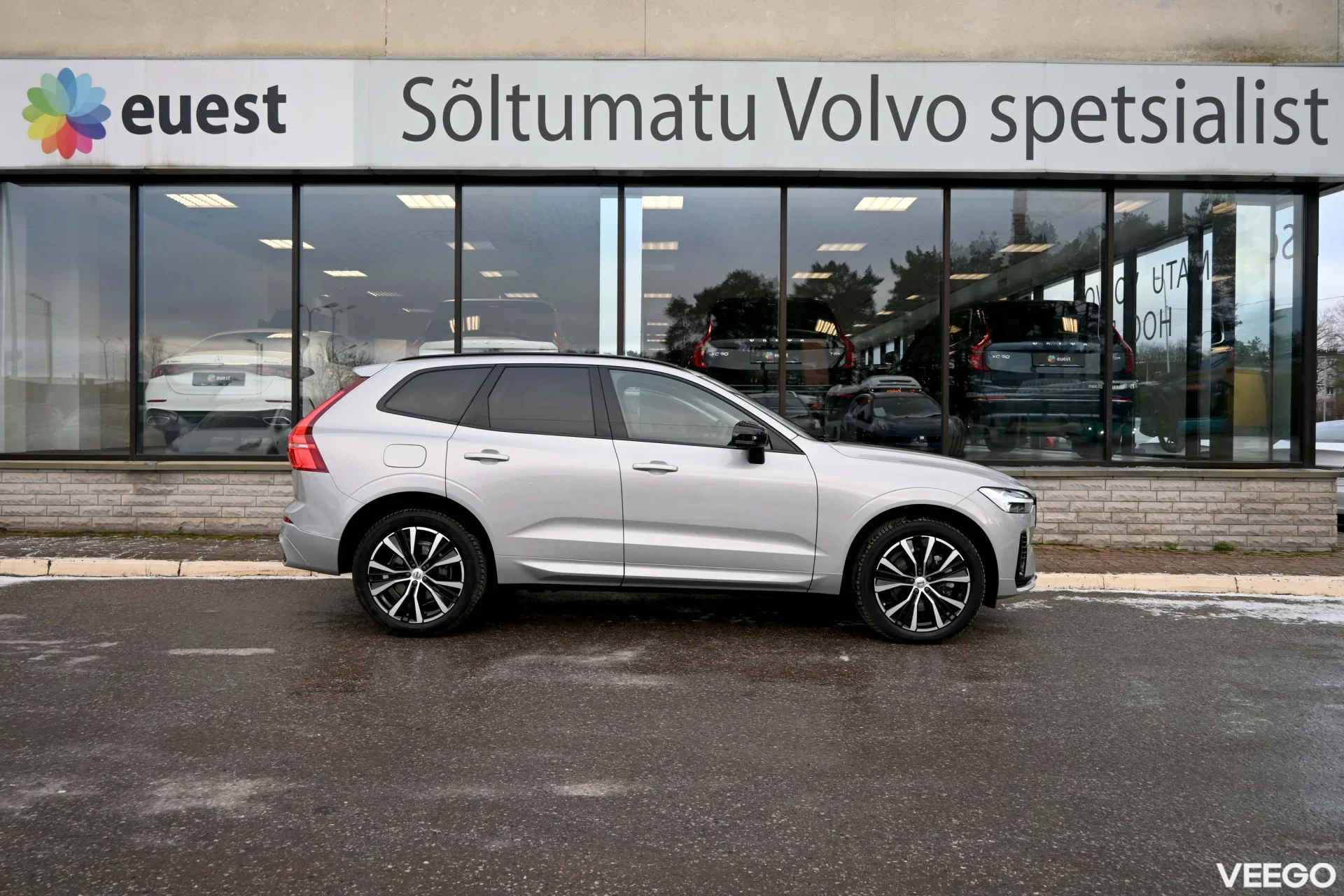 Volvo XC60 AWD T8 H&K ULTIMATE DARK XENIUM INTELLI SAFE PRO 2 335kW
