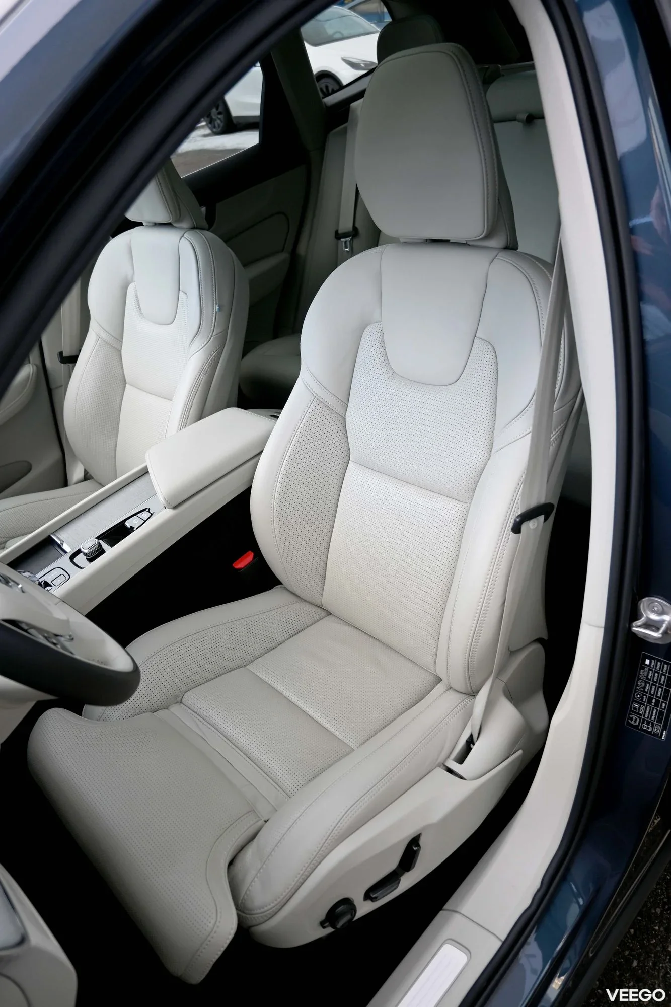 Volvo XC60 AWD H&K LUXURY BRIGHT XENIUM INTELLI SAFE PRO 2 293kW