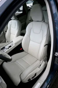 Volvo XC60 AWD H&K LUXURY BRIGHT XENIUM INTELLI SAFE PRO 2 293kW thumbnail