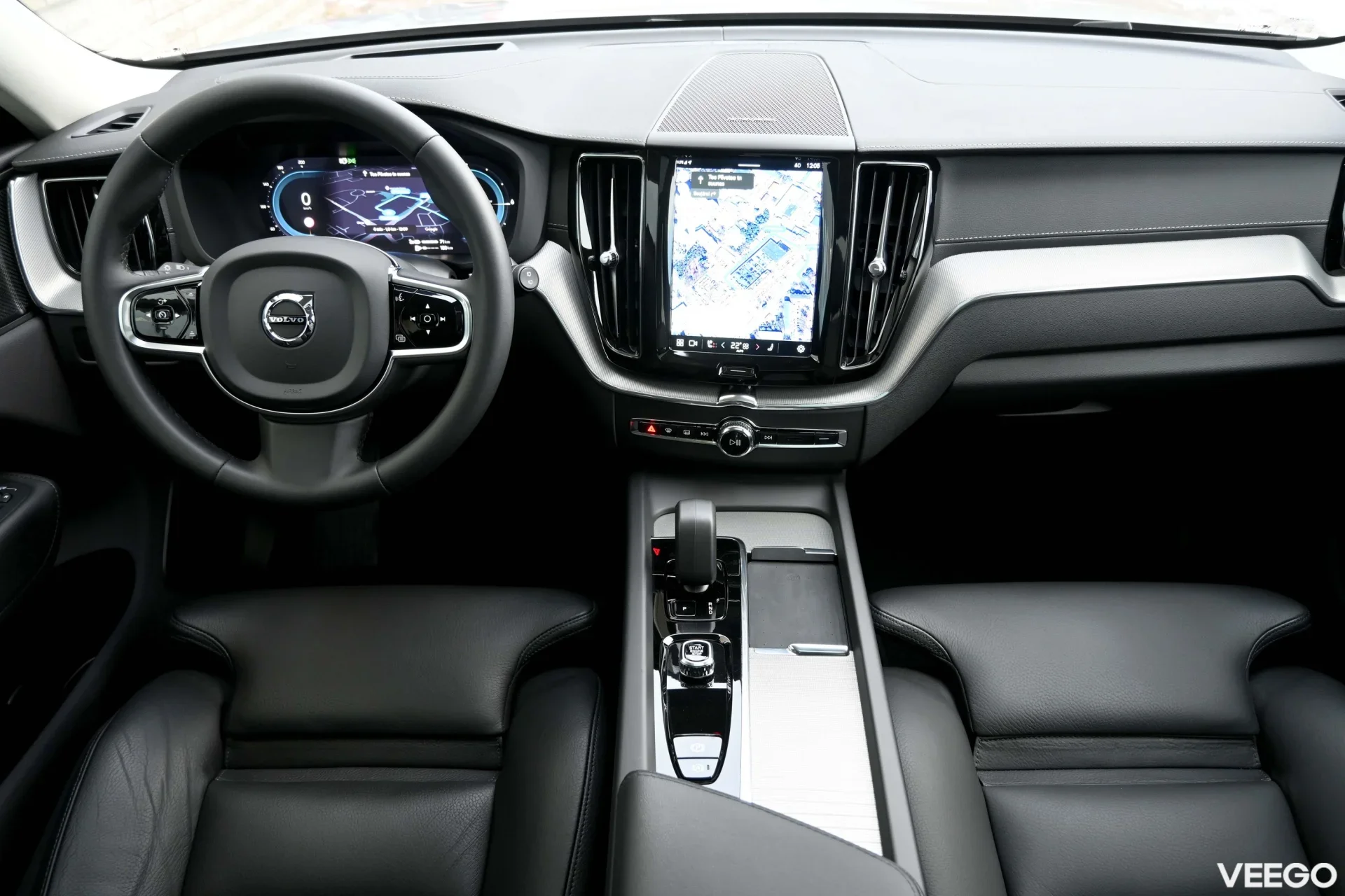 Volvo XC60 AWD T8 H&K ULTIMATE DARK XENIUM INTELLI SAFE PRO 2 335kW