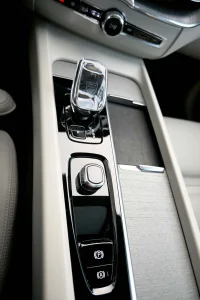 Volvo XC60 AWD H&K LUXURY BRIGHT XENIUM INTELLI SAFE PRO 2 293kW thumbnail