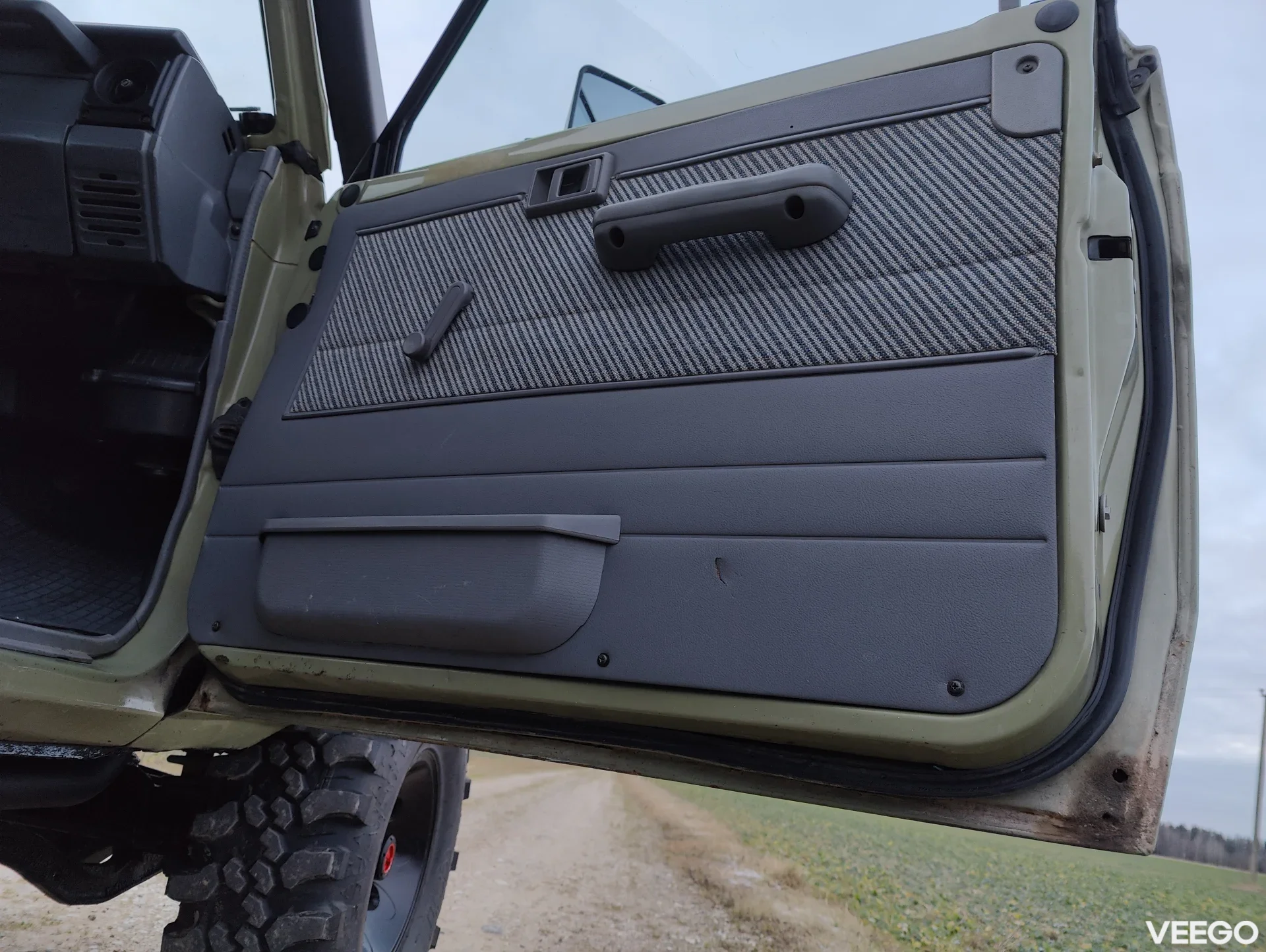 Toyota Land Cruiser 73 2.4 64kW