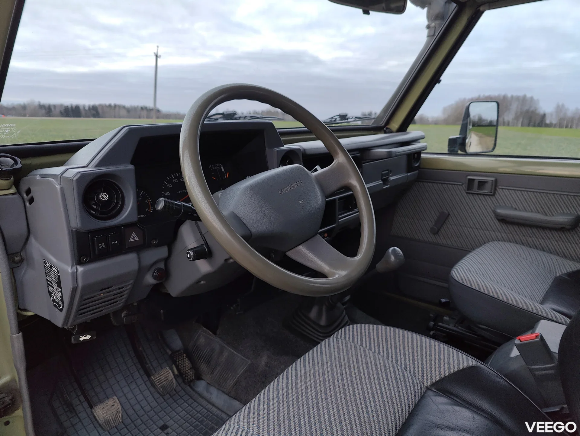 Toyota Land Cruiser 73 2.4 64kW